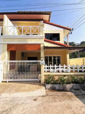 Kata beach townhouse